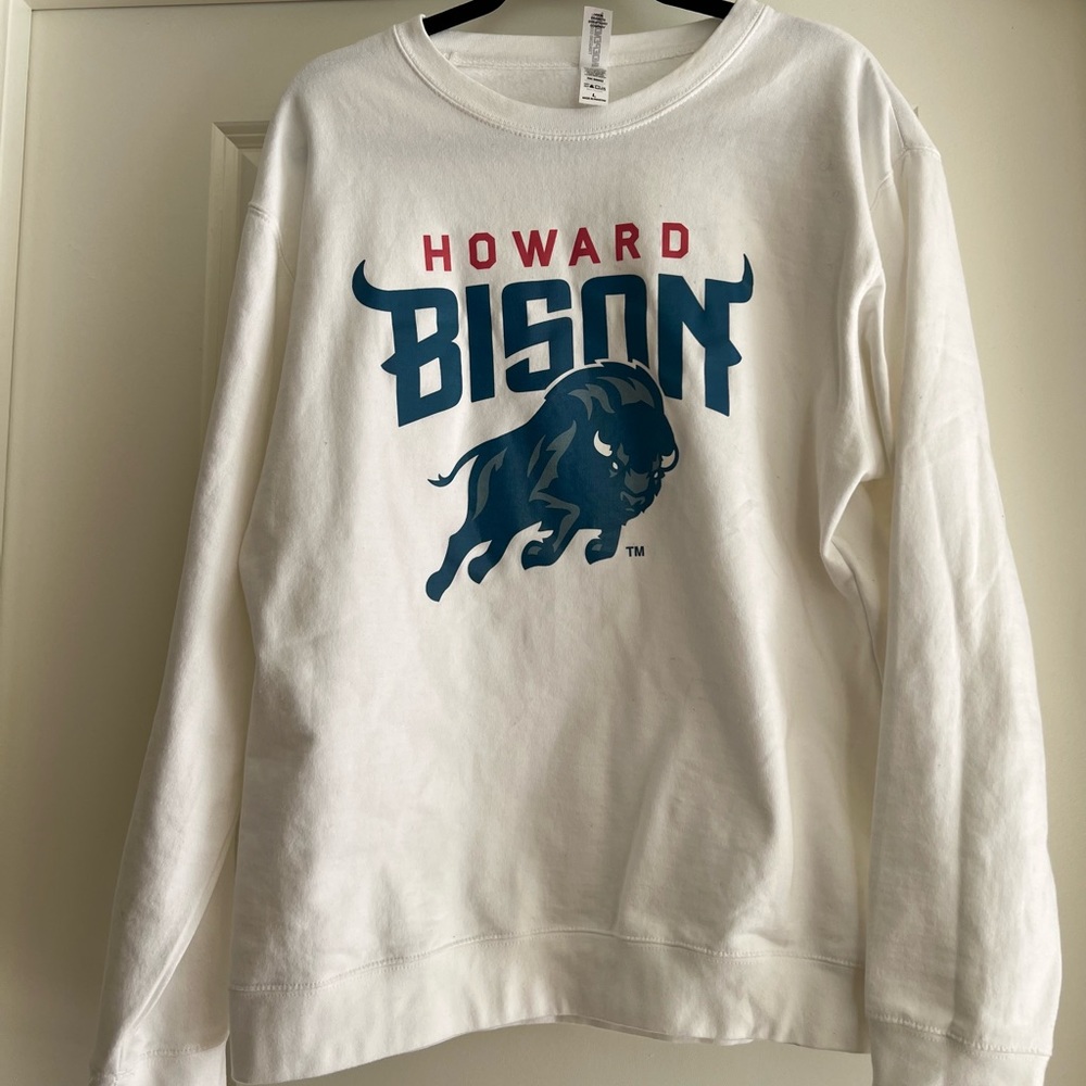 Howard Bison Crew Neck